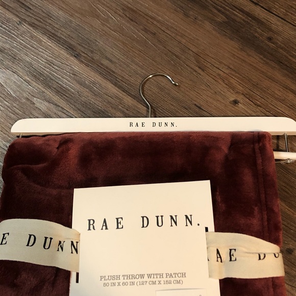 Rae Dunn Thanksgiving Plush throw with patch GRATEFUL - Picture 4 of 5